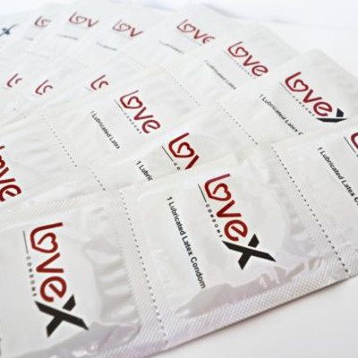 Lovex 3in1 Delay 144pcs, numbing anatomic ribbed condom